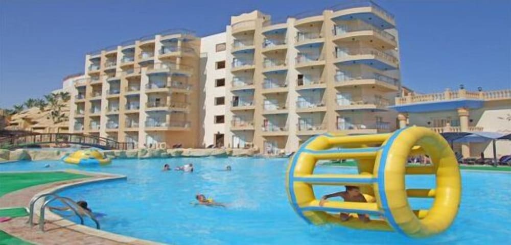 Sphinx Aqua Park Beach Resort - All Inclusive — Swimming pool in Hurghada, Red Sea