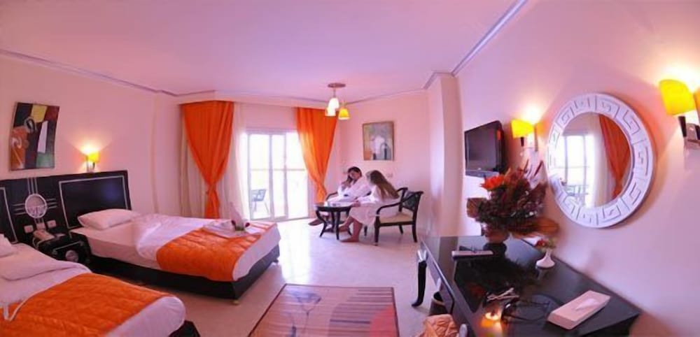 Sphinx Aqua Park Beach Resort - All Inclusive — Hotel rooms in Hurghada, Red Sea