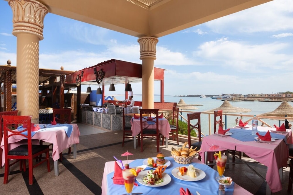 Sphinx Aqua Park Beach Resort - All Inclusive — Restaurant & bars in Hurghada, Red Sea