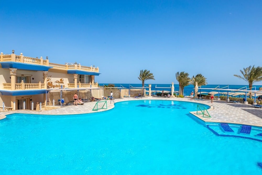 Sphinx Aqua Park Beach Resort - All Inclusive — Swimming pool in Hurghada, Red Sea