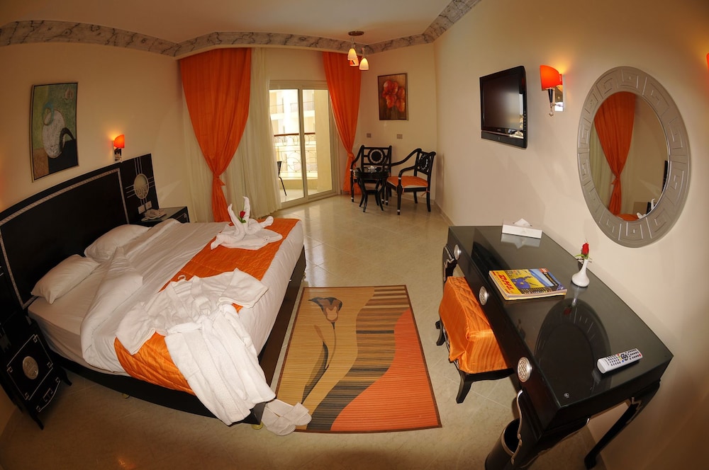 Sphinx Aqua Park Beach Resort - All Inclusive — Hotel rooms in Hurghada, Red Sea