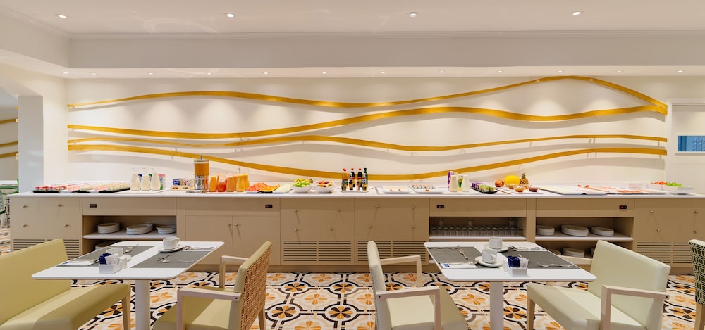 H10 Ocean Dunas - Adults Only — Restaurant & bars in Corralejo, Canary Islands