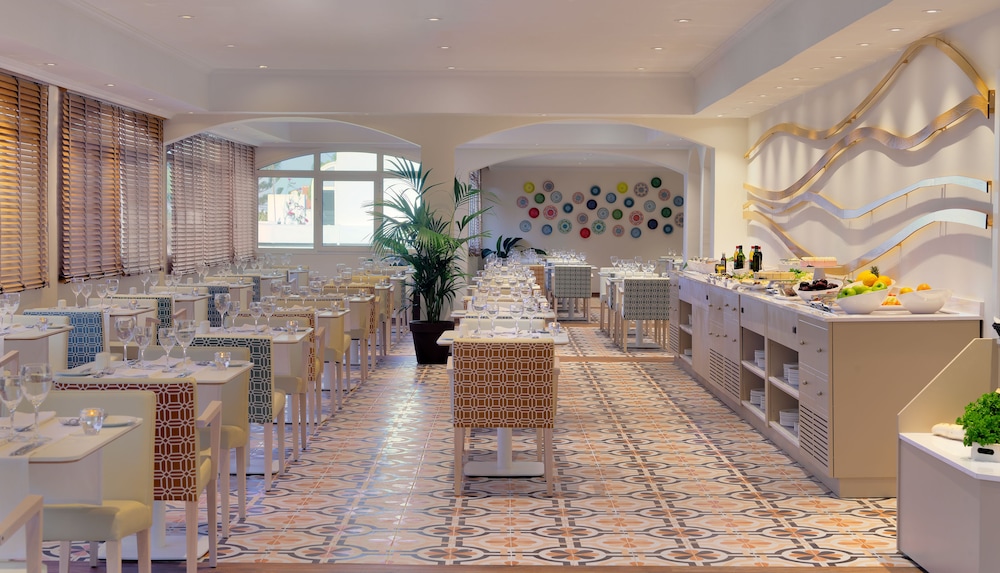 H10 Ocean Dunas - Adults Only — Restaurant & bars in Corralejo, Canary Islands