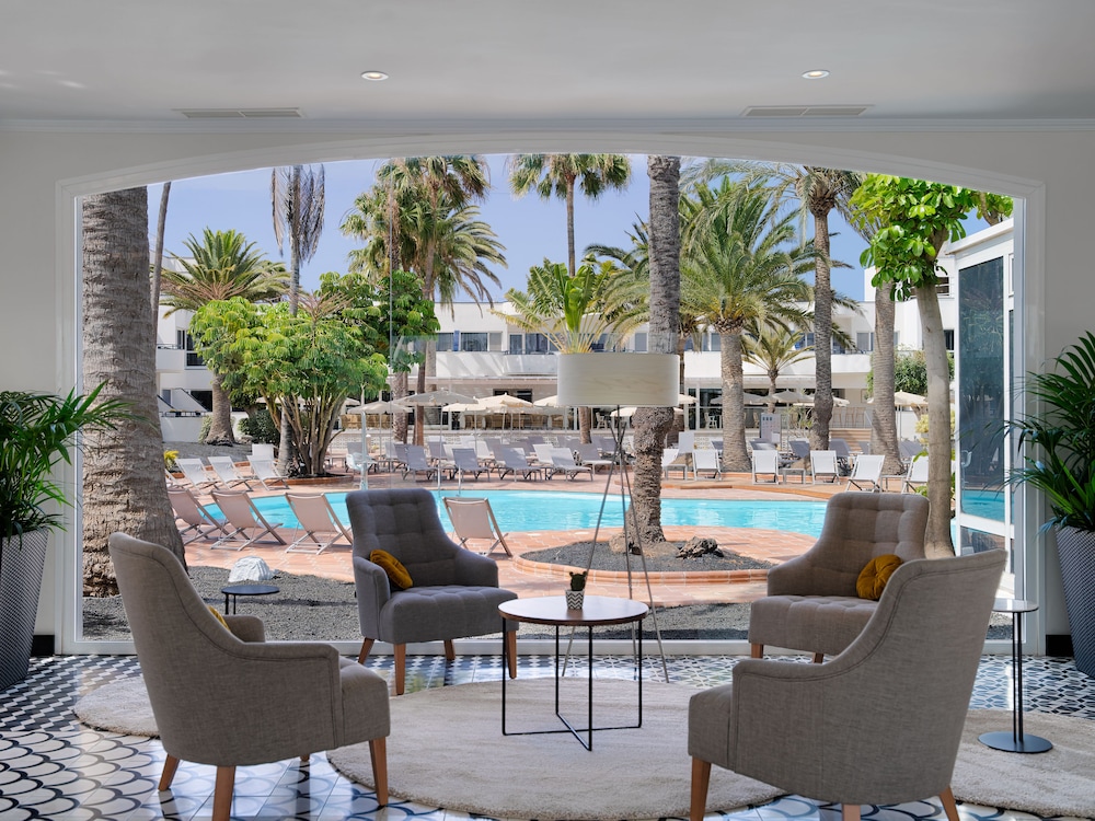 H10 Ocean Dunas - Adults Only — Swimming pool in Corralejo, Canary Islands