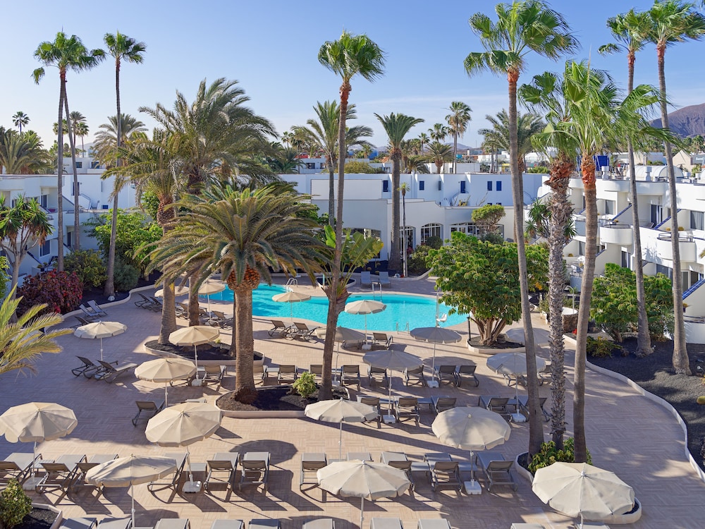 H10 Ocean Dunas - Adults Only — Swimming pool in Corralejo, Canary Islands