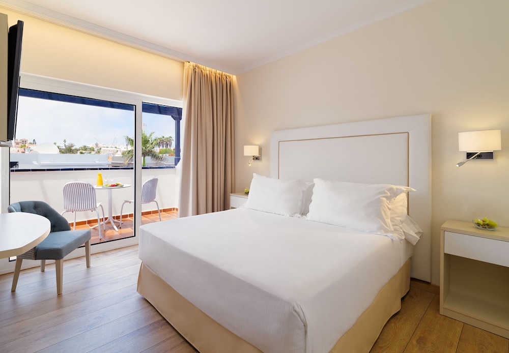 H10 Ocean Dunas - Adults Only — Hotel rooms in Corralejo, Canary Islands