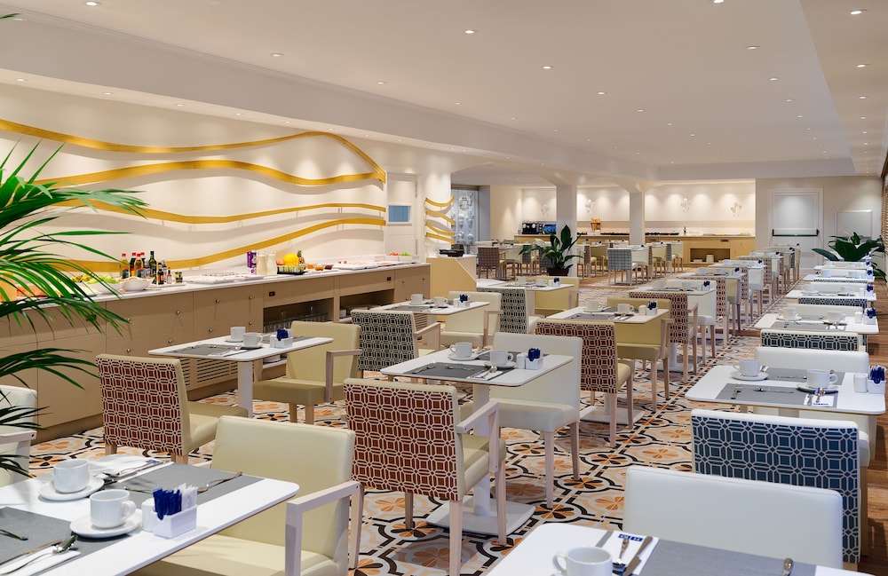H10 Ocean Dunas - Adults Only — Restaurant & bars in Corralejo, Canary Islands