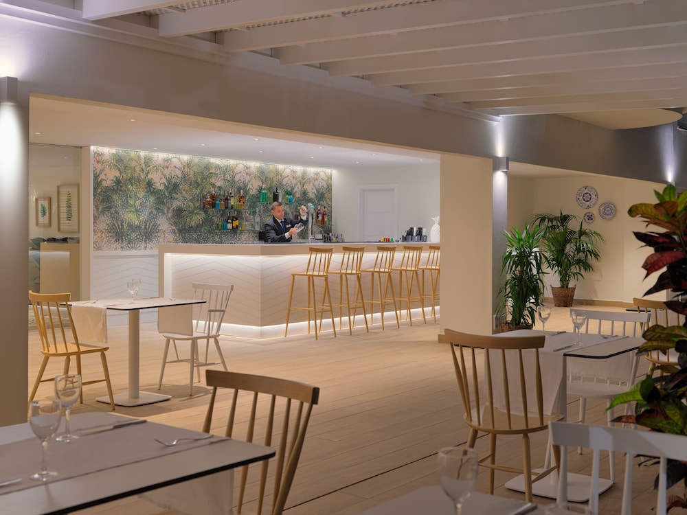 H10 Ocean Dunas - Adults Only — Restaurant & bars in Corralejo, Canary Islands