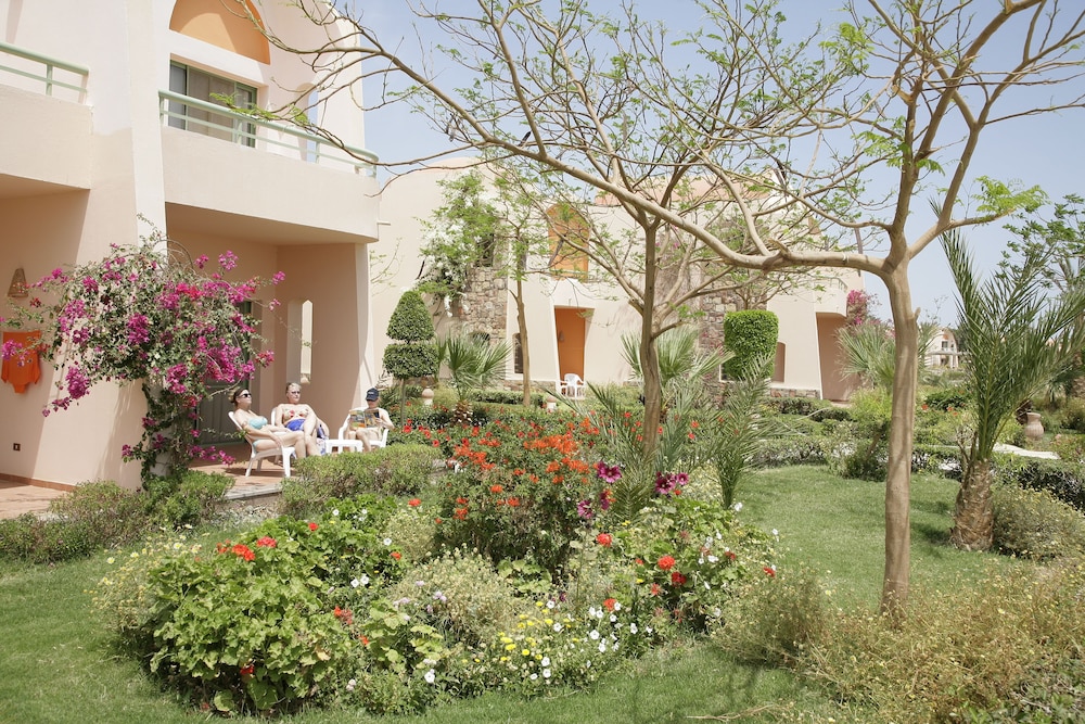 Shams Alam Beach Resort - All inclusive — Hotel building in Marsa Alam, Red Sea