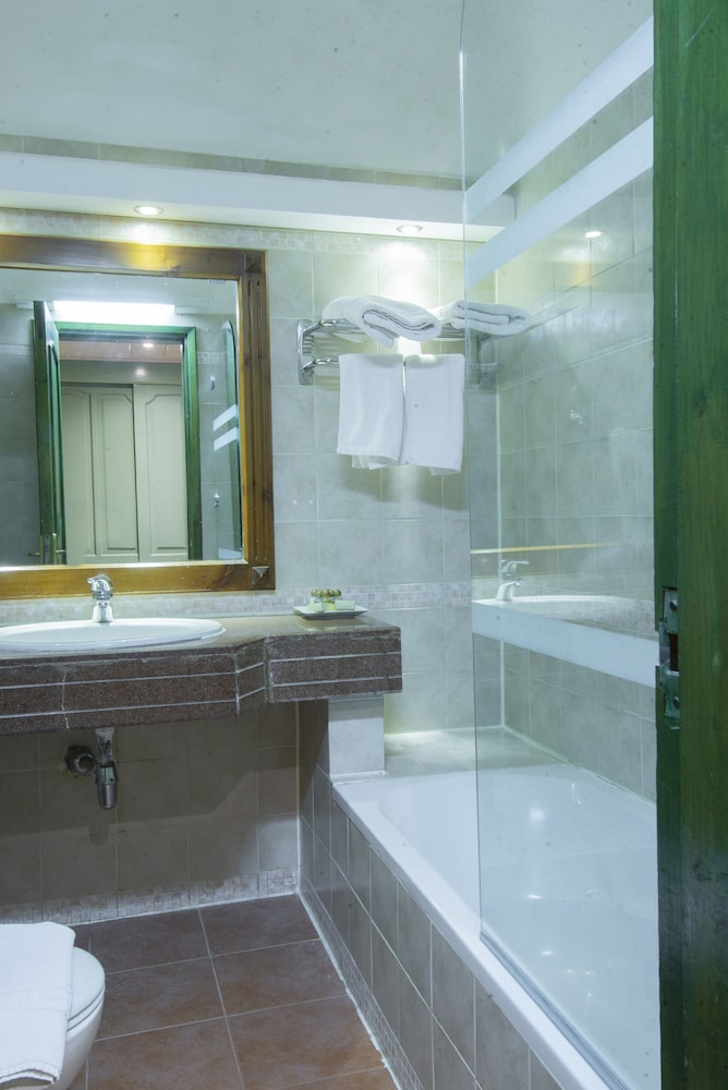 Shams Alam Beach Resort - All inclusive — Hotel rooms in Marsa Alam, Red Sea