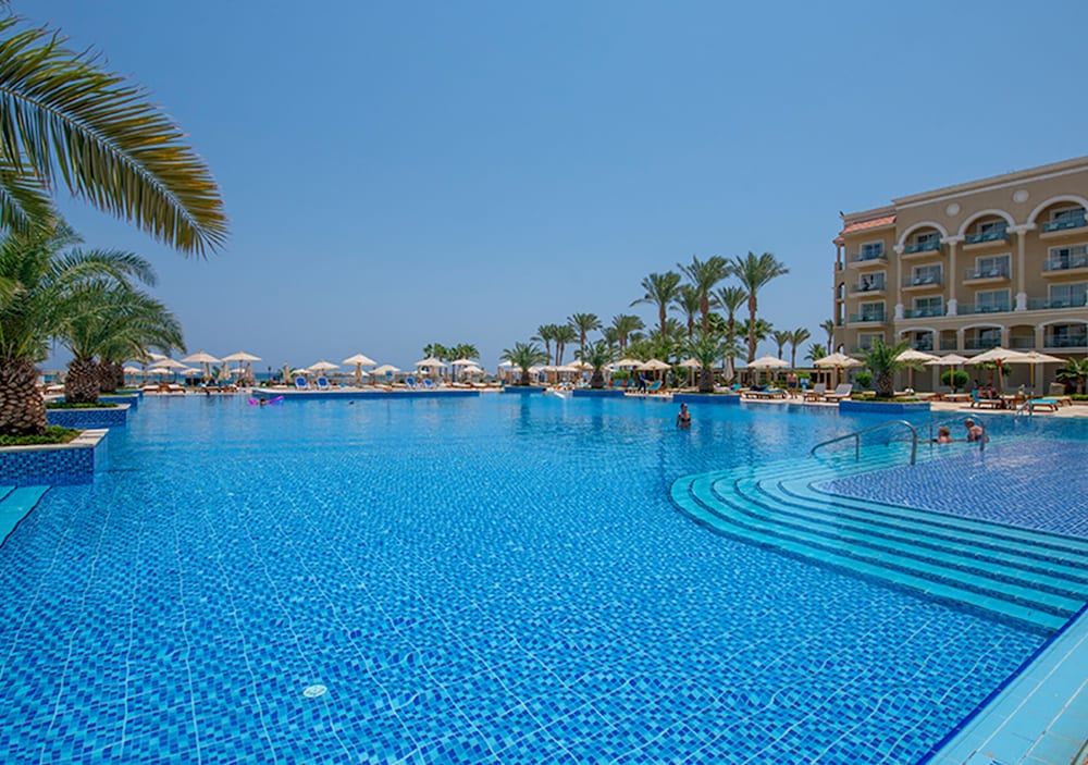 Premier Le Reve Hotel & Spa Sahl Hashesh -Adults Only — Sahl Hasheesh, Red Sea