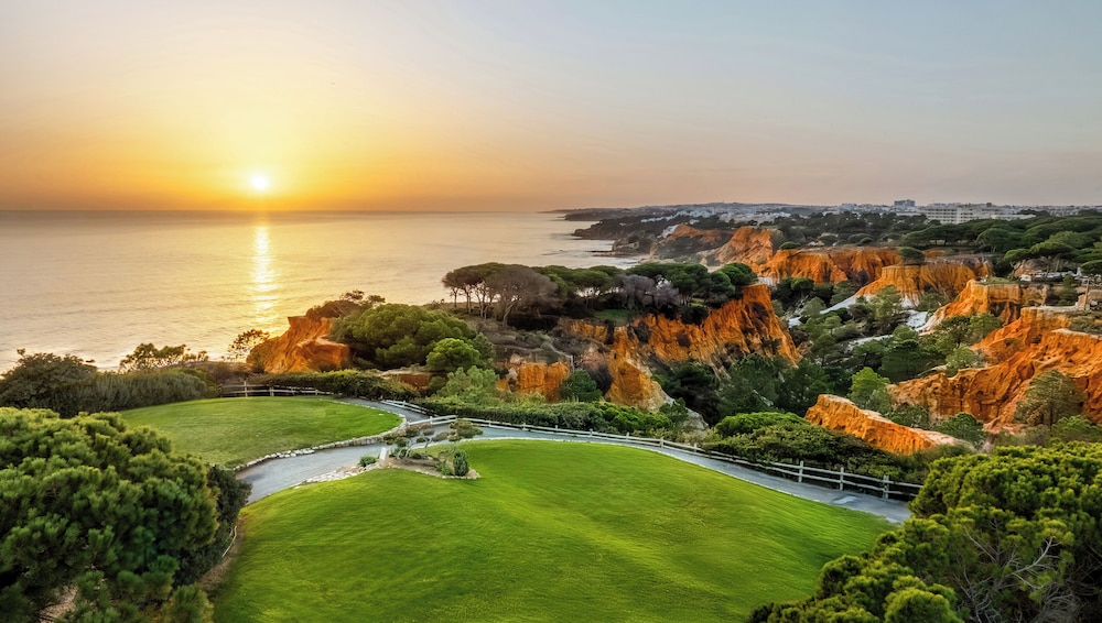 Pine Cliffs Village — Attractions in the area in Albufeira, Faro
