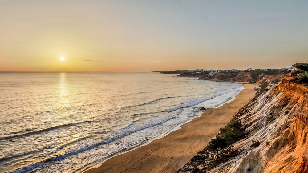 Pine Cliffs Village — Beach in Albufeira, Faro