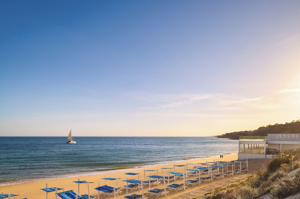 Pine Cliffs Village — Beach in Albufeira, Faro