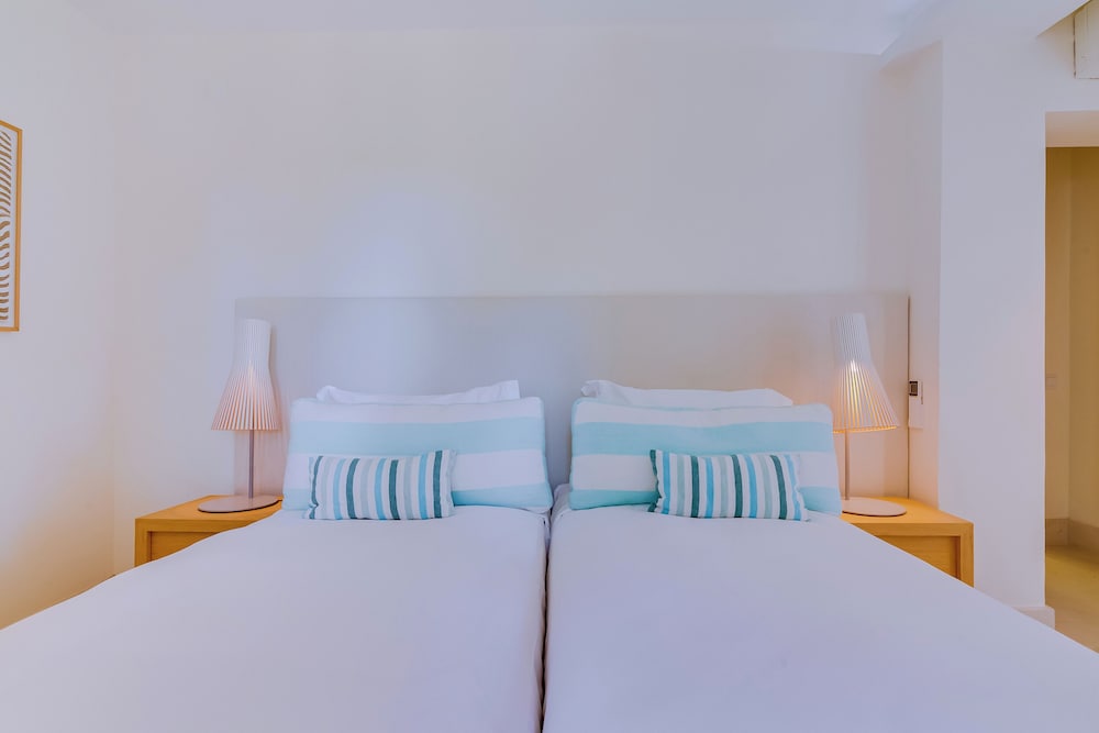 Pine Cliffs Village — Hotel rooms in Albufeira, Faro
