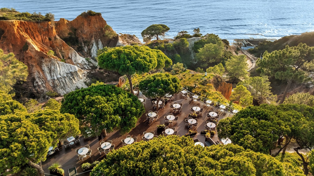 Pine Cliffs Village — Restaurant & bars in Albufeira, Faro