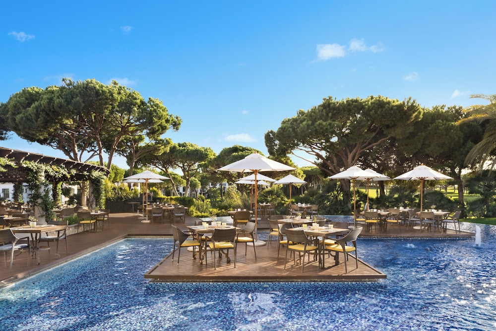 Pine Cliffs Village — Swimming pool in Albufeira, Faro