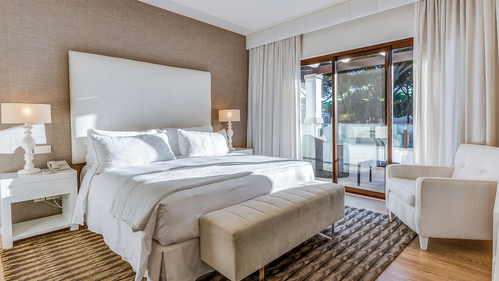 Pine Cliffs Village — Hotel rooms in Albufeira, Faro