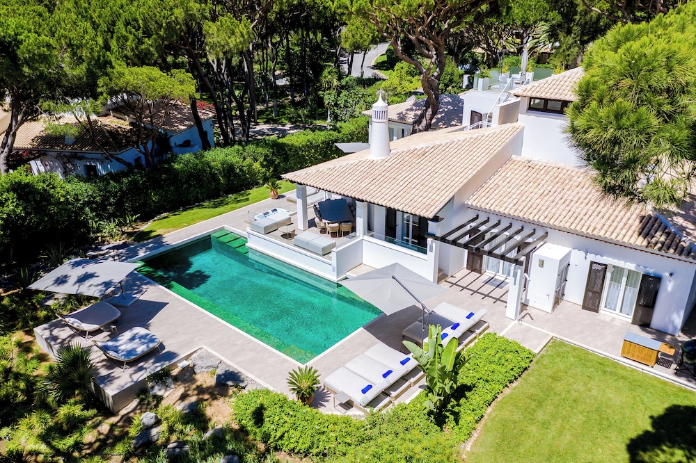 Pine Cliffs Village — Swimming pool in Albufeira, Faro