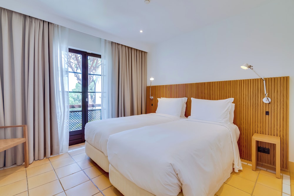 Pine Cliffs Village — Hotel rooms in Albufeira, Faro