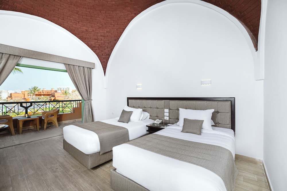 Akassia Swiss Resort — Hotel rooms in El Quseir, Red Sea