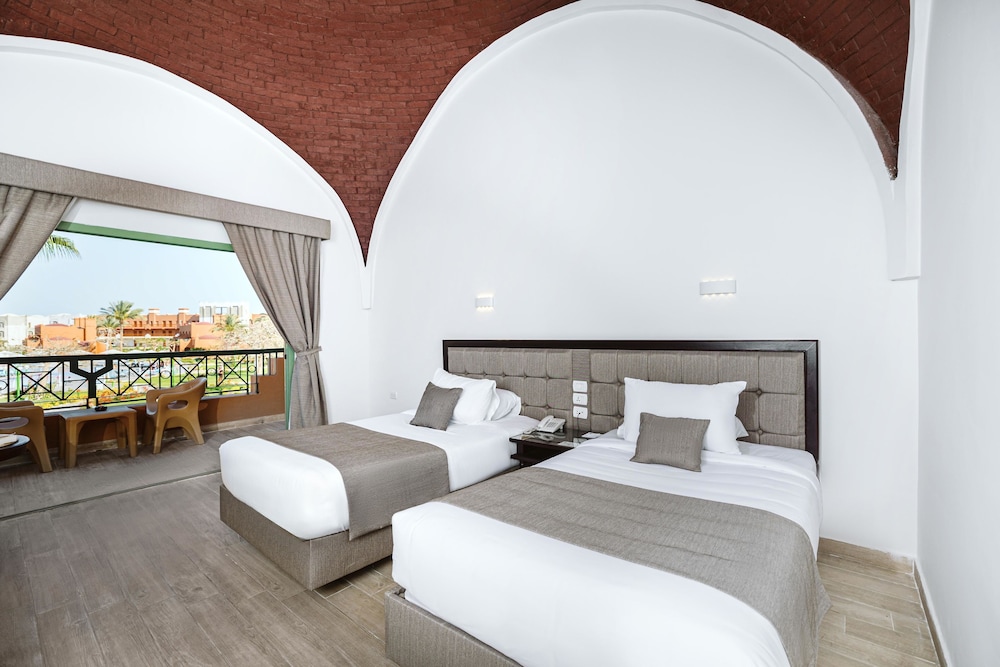 Akassia Swiss Resort — Hotel rooms in El Quseir, Red Sea