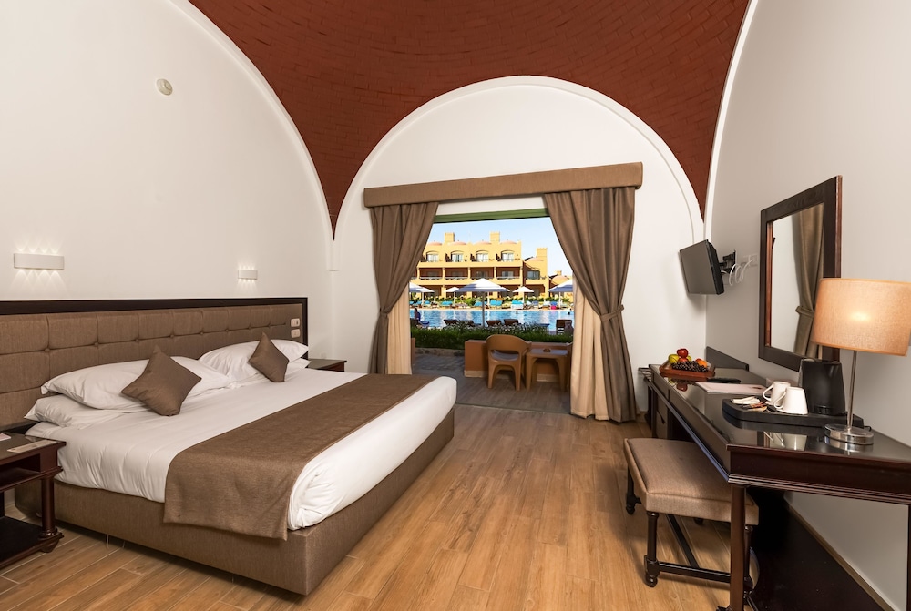 Akassia Swiss Resort — Hotel rooms in El Quseir, Red Sea