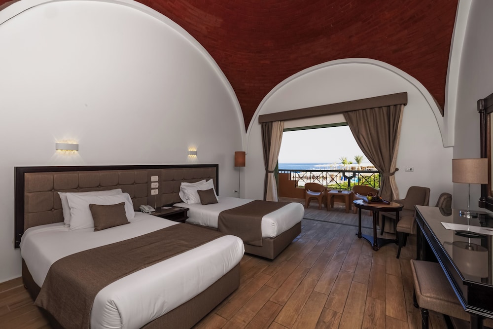 Akassia Swiss Resort — Hotel rooms in El Quseir, Red Sea