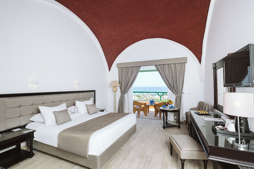 Akassia Swiss Resort — Hotel rooms in El Quseir, Red Sea