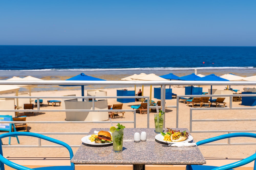 Akassia Swiss Resort — Restaurant & bars in El Quseir, Red Sea