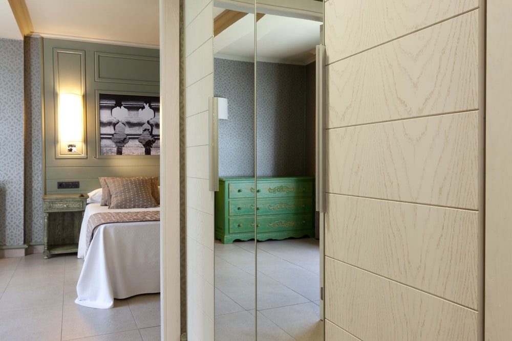 Hotel Colón Guanahaní Adults Only — Hotel rooms in Costa Adeje, Canary Islands