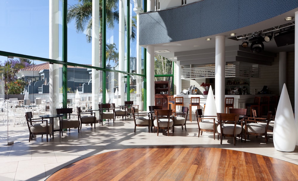 Hotel Colón Guanahaní Adults Only — Restaurant & bars in Costa Adeje, Canary Islands