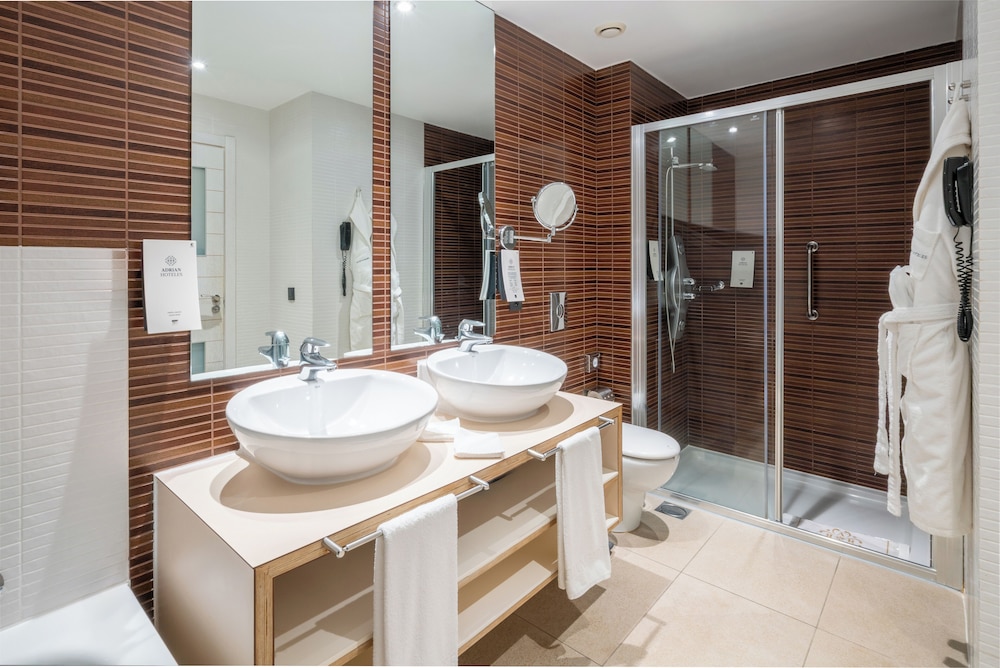 Hotel Colón Guanahaní Adults Only — Hotel rooms in Costa Adeje, Canary Islands