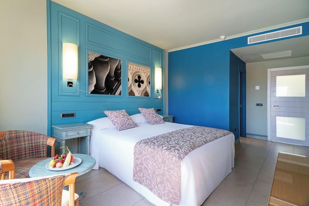 Hotel Colón Guanahaní Adults Only — Hotel rooms in Costa Adeje, Canary Islands