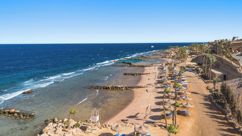 Pickalbatros Citadel Resort Sahl Hasheesh — Beach in Sahl Hasheesh, Red Sea