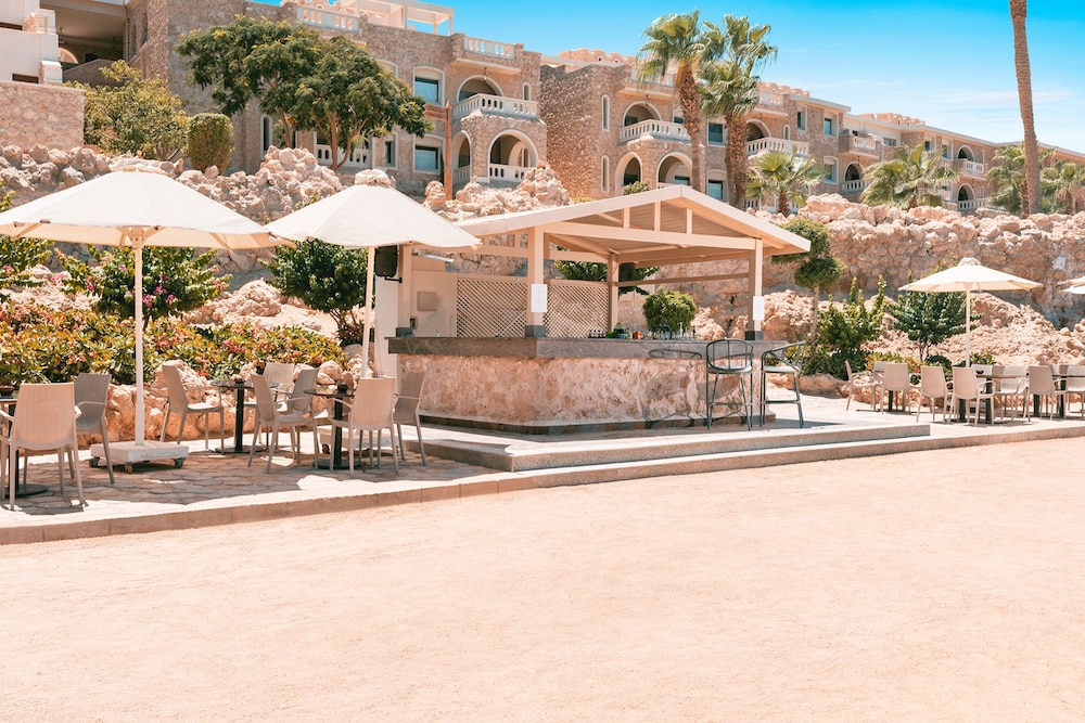 Pickalbatros Citadel Resort Sahl Hasheesh — Restaurant & bars in Sahl Hasheesh, Red Sea