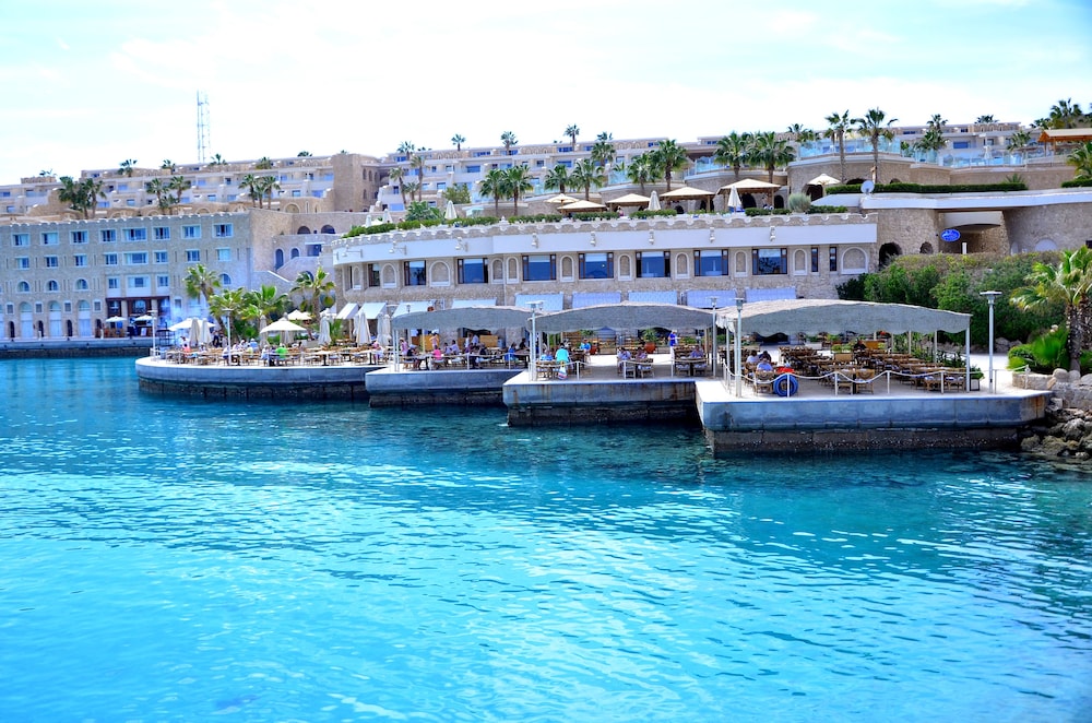 Pickalbatros Citadel Resort Sahl Hasheesh — Restaurant & bars in Sahl Hasheesh, Red Sea