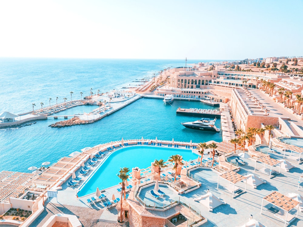 Pickalbatros Citadel Resort Sahl Hasheesh — Swimming pool in Sahl Hasheesh, Red Sea