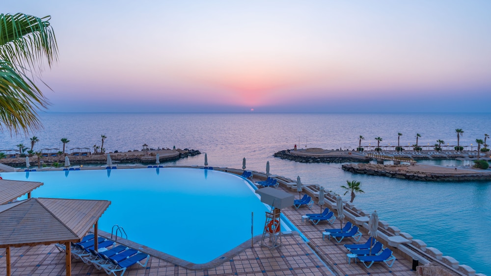 Pickalbatros Citadel Resort Sahl Hasheesh — Swimming pool in Sahl Hasheesh, Red Sea