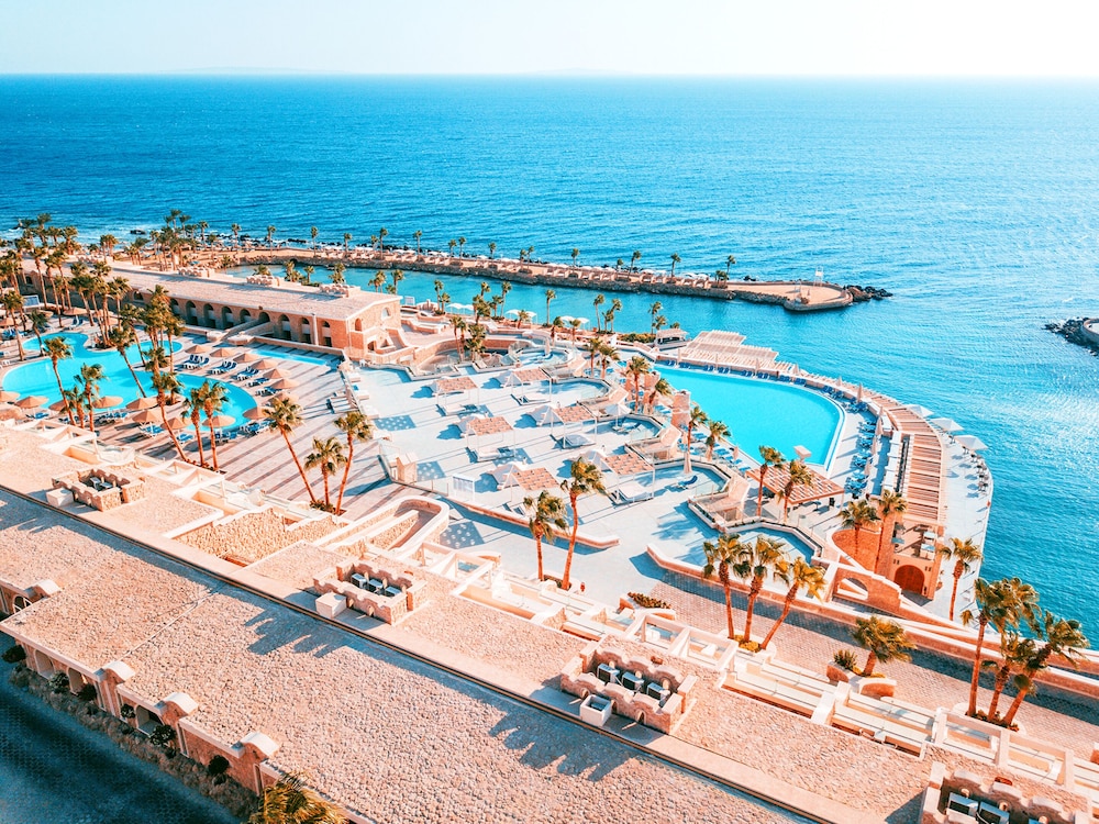 Pickalbatros Citadel Resort Sahl Hasheesh — Swimming pool in Sahl Hasheesh, Red Sea