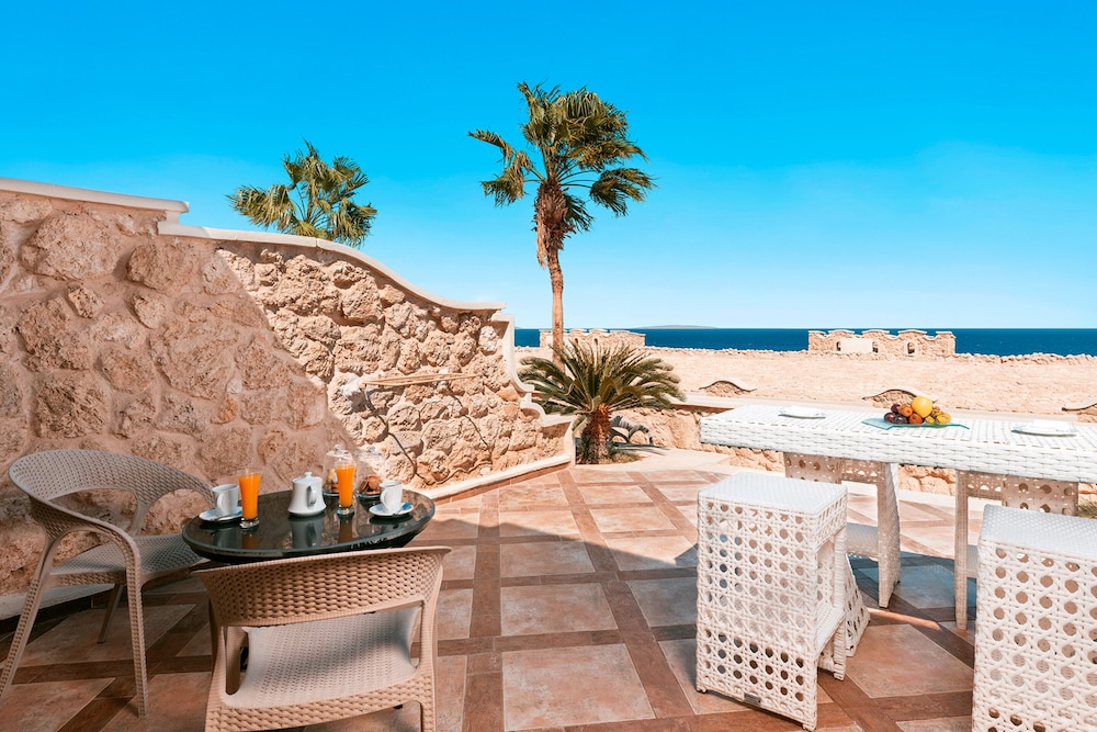 Pickalbatros Citadel Resort Sahl Hasheesh — Hotel building in Sahl Hasheesh, Red Sea