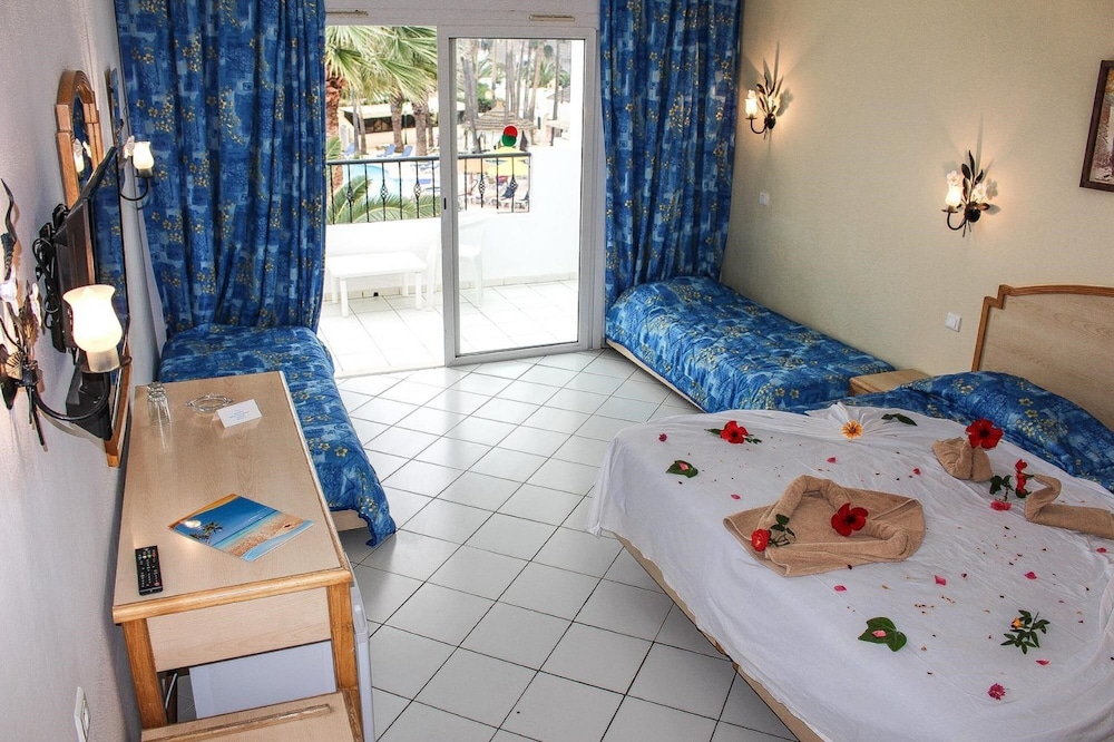 Hotel Nesrine Hammamet — Hotel rooms in Hammamet, Nabeul