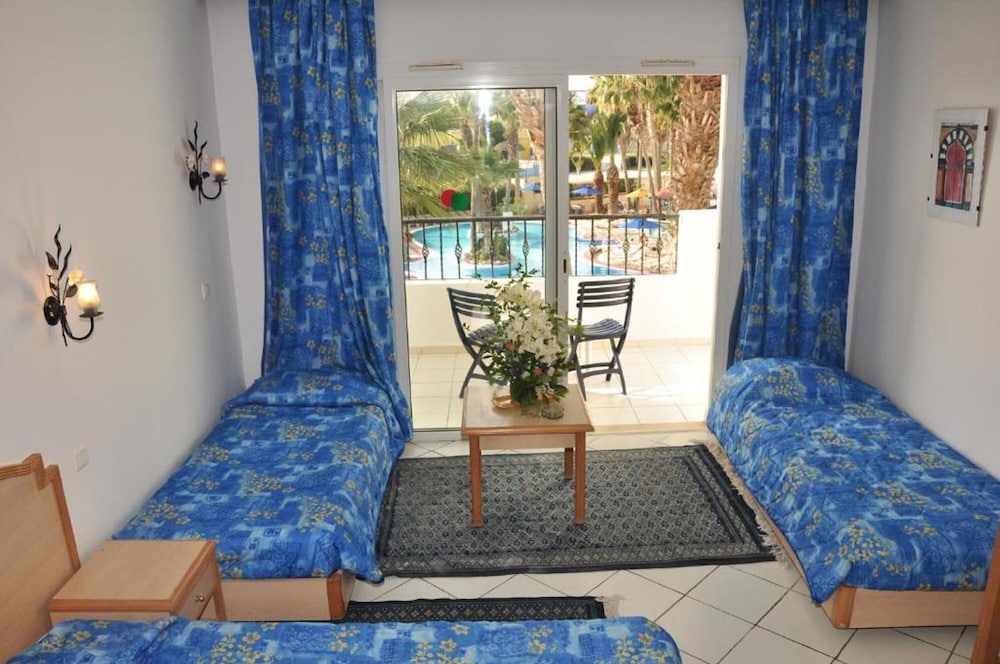 Hotel Nesrine Hammamet — Hotel rooms in Hammamet, Nabeul