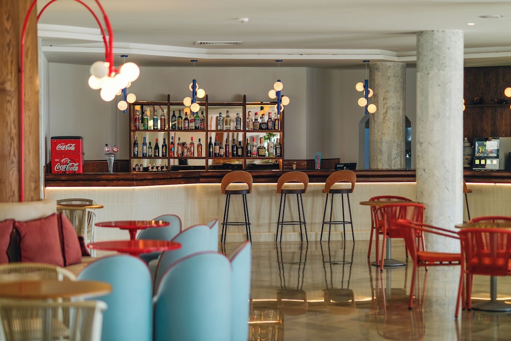Houda Yasmine Marina & SPA — Restaurant & bars in Hammamet, Nabeul