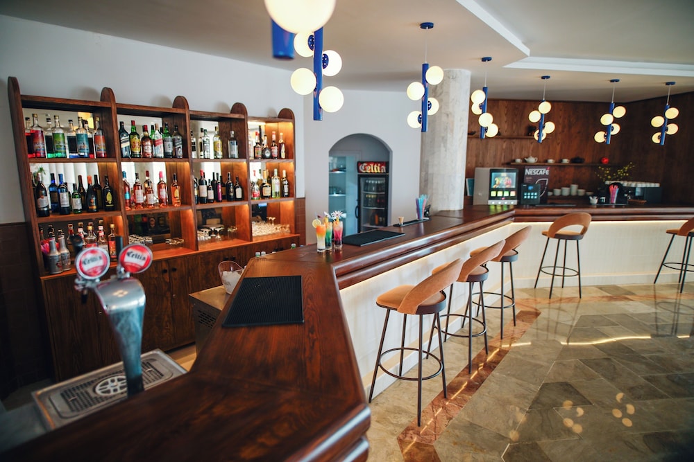 Houda Yasmine Marina & SPA — Restaurant & bars in Hammamet, Nabeul