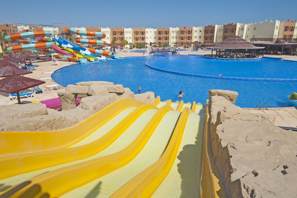SUNRISE Royal Makadi Resort - All inclusive — Pool in Makadi Bay, Red Sea