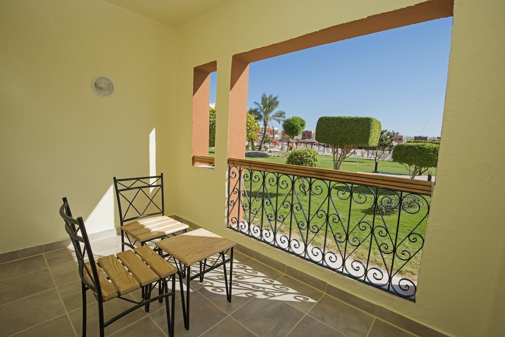 SUNRISE Royal Makadi Resort - All inclusive — View in Makadi Bay, Red Sea