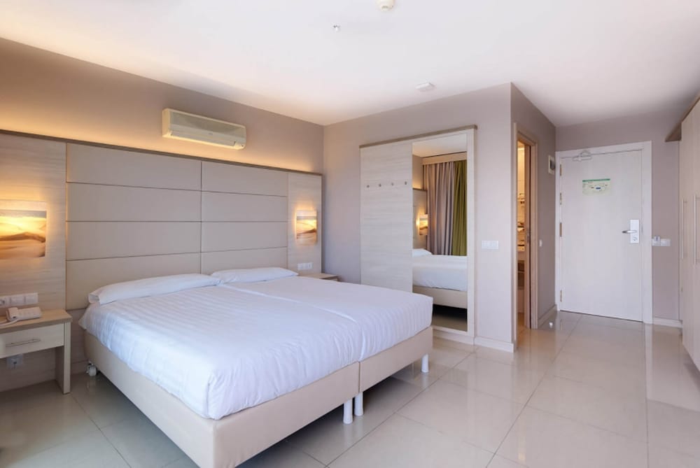 Bull Escorial & Spa — Hotel rooms in Playa del Ingles, Canary Islands