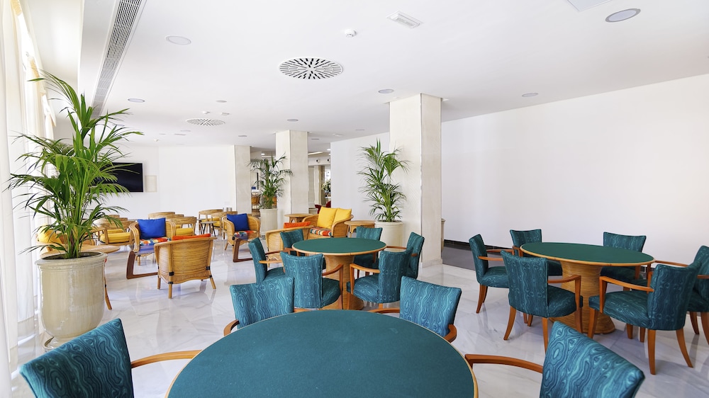 Bull Escorial & Spa — Restaurant & bars in Playa del Ingles, Canary Islands