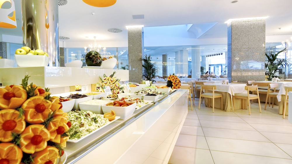 Bull Escorial & Spa — Restaurant & bars in Playa del Ingles, Canary Islands